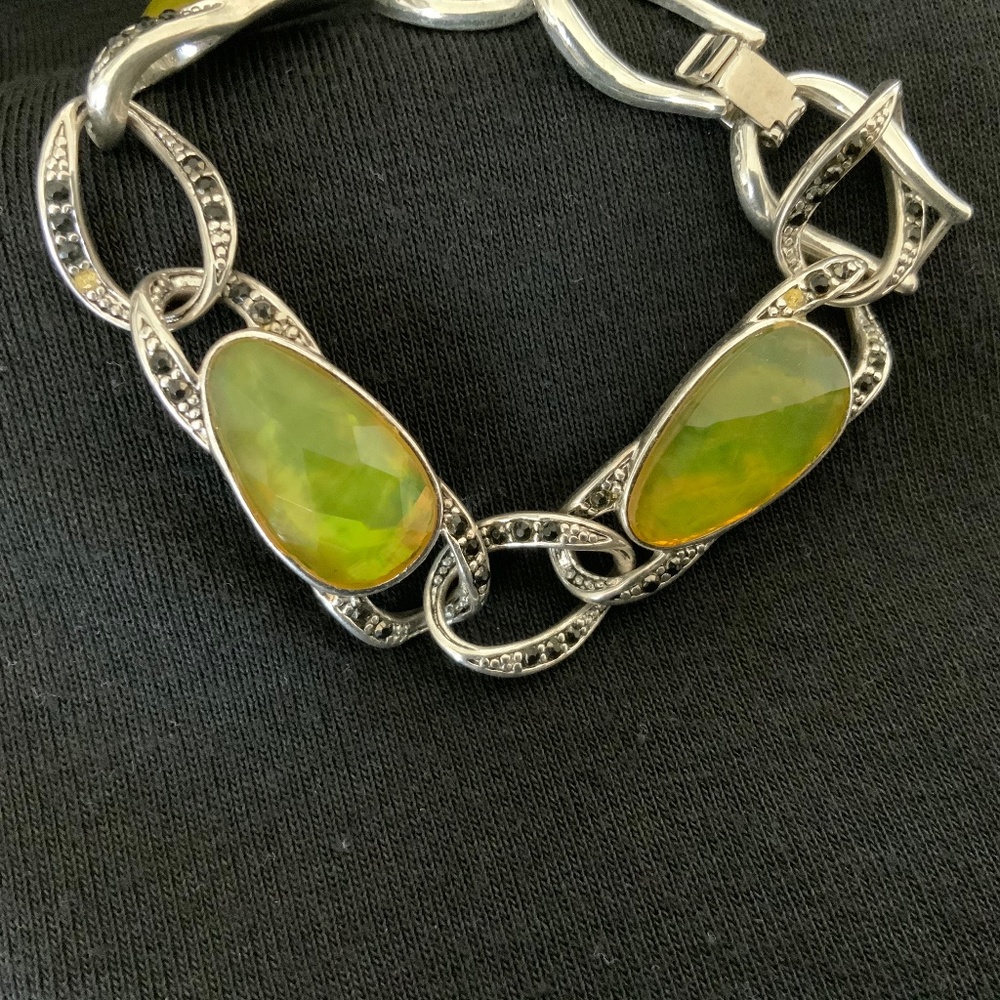 Green and Silver Colored Bracelet - Picture 2 of 5